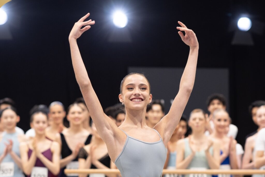 É DO BRASIL! Bailarina Carioca de 15 Anos Vence na “Copa do Mundo do Balé” e Conquista o Mundo!