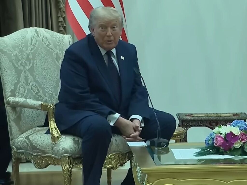 BABADO FORTE! Israel Alerta EUA Sobre Suposto Plano do Irã Para Matar Donald Trump!