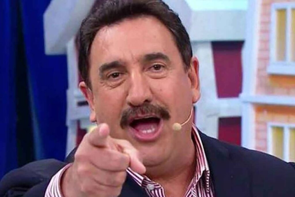 Ratinho justifica polêmica de homofobia: “Eu estava brincando”