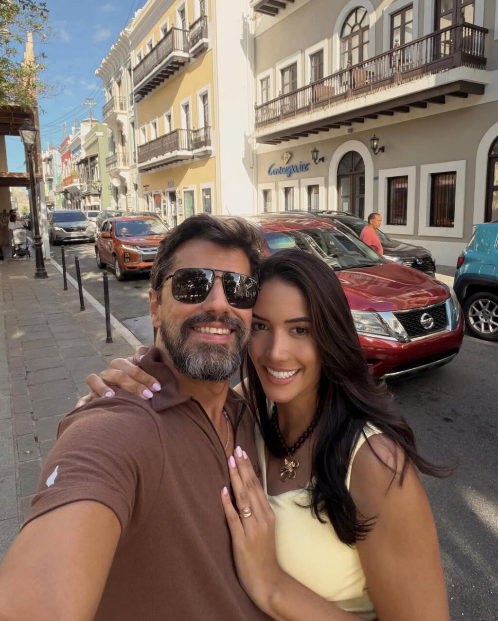 Ex-BBB Alberto Cowboy SURPREENDE esposa com cirurgia plástica e CUMPRE PROMESSA!
