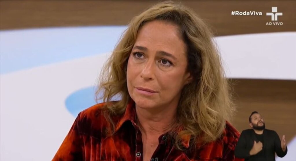 Andréa Beltrão Passa por Cirurgia de Emergência e Desabafa: ‘Seis Semanas Sem Pisar no Chão’!