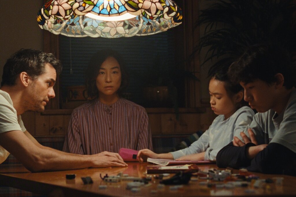 Wagner Moura e Greta Lee Incendeiam a Netflix com ‘A Última Casa’ e seu Final Misterioso!