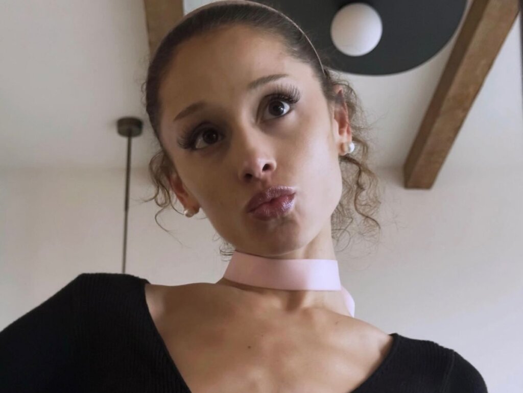 Babado Forte: Ariana Grande anuncia pausa na carreira após polêmicas e fim de turnê!
