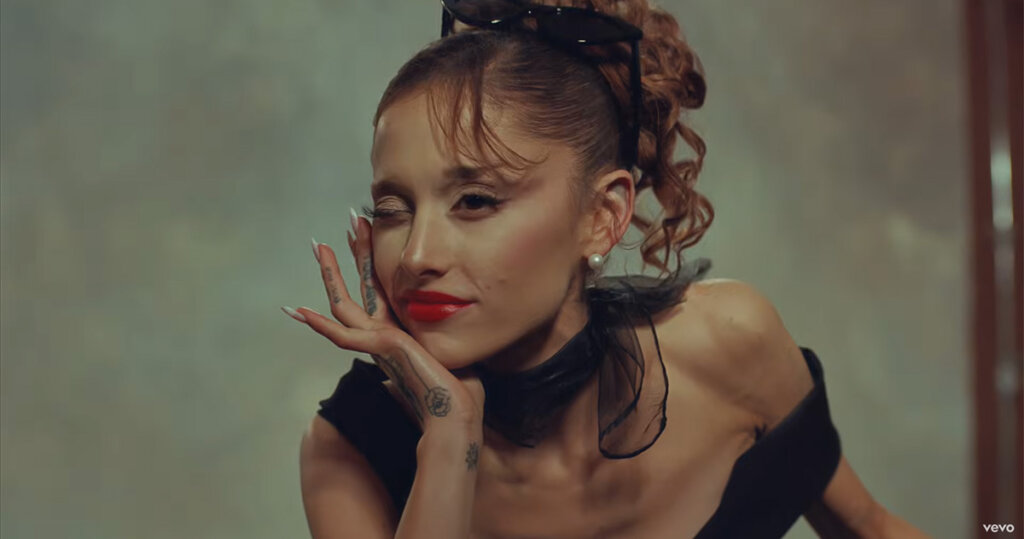 Disputa Quente: Ariana Grande ou Ella Langley no topo da Billboard Hot 100?
