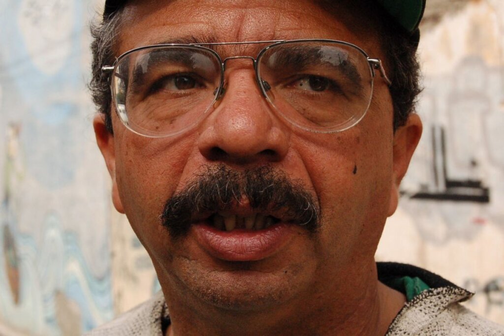 Luto no Grafite: Morre Carlos Adão, o Economista que Assinou SP com o Próprio Nome