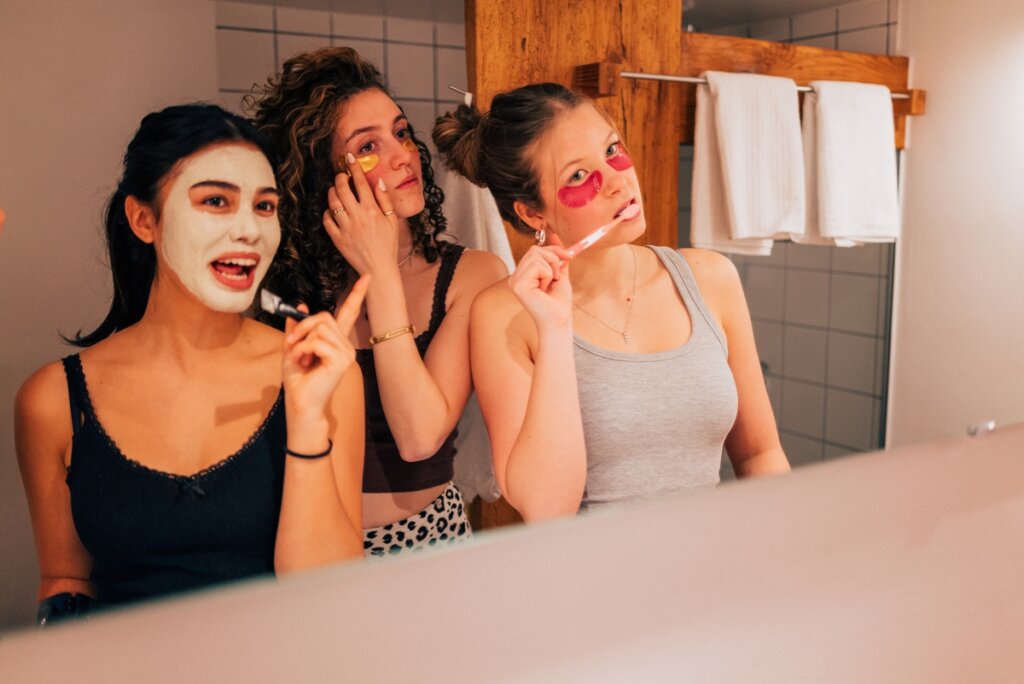 Skin Flooding: A Moda do TikTok Que Pede Atenção da Sua Pele