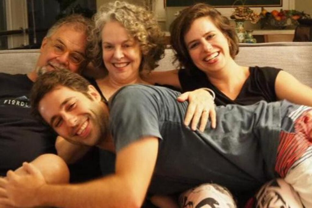 Helena Taliberti Lança Livro “Tentam nos Enterrar, Não Sabiam que Somos Sementes” em Luto e Luta por Justiça