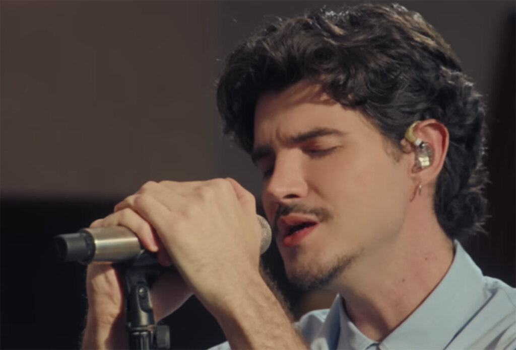 “Aurora” de Jão Incendeia o TikTok e Coloca Cantor de Volta ao Top 100!
