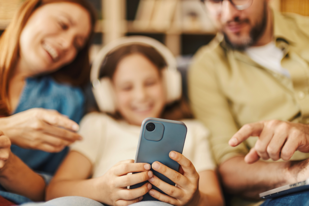 Redes Sociais e a Criação ‘Perfeita’: Receita Para o Burnout Parental?