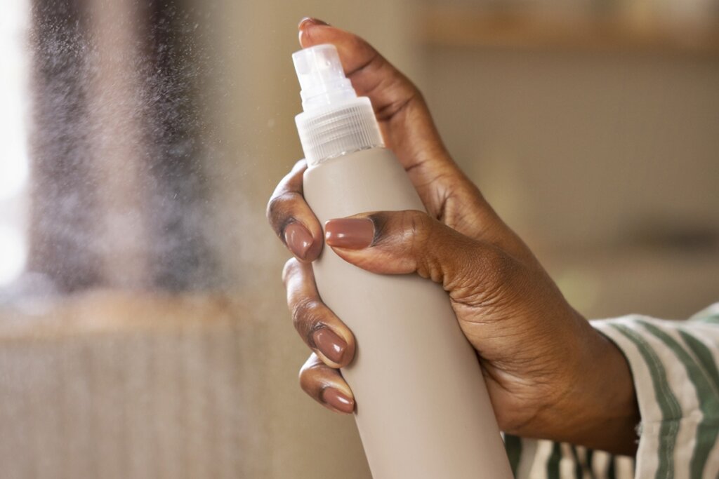 Louro no Ar: Perfume Sua Casa Sem Exageros e Com Cheirinho de Limpeza!