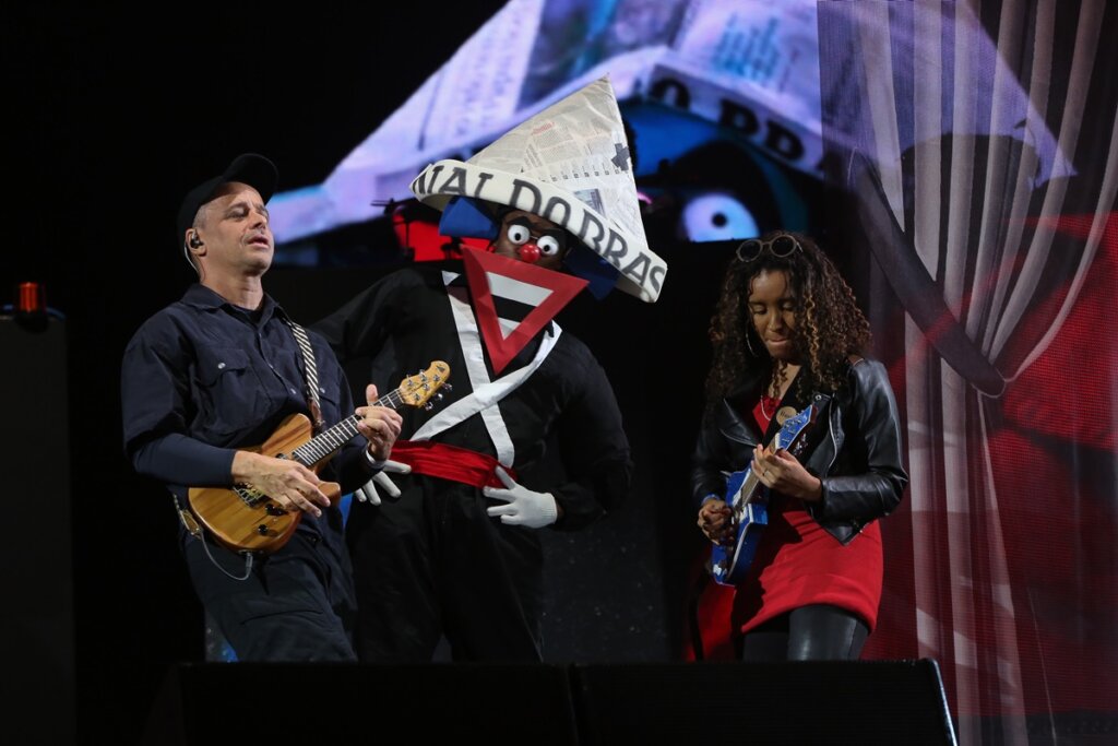 Spray Misterioso Causa Tumulto e Mal-Estar em Show do Baiana System no Rock in Rio