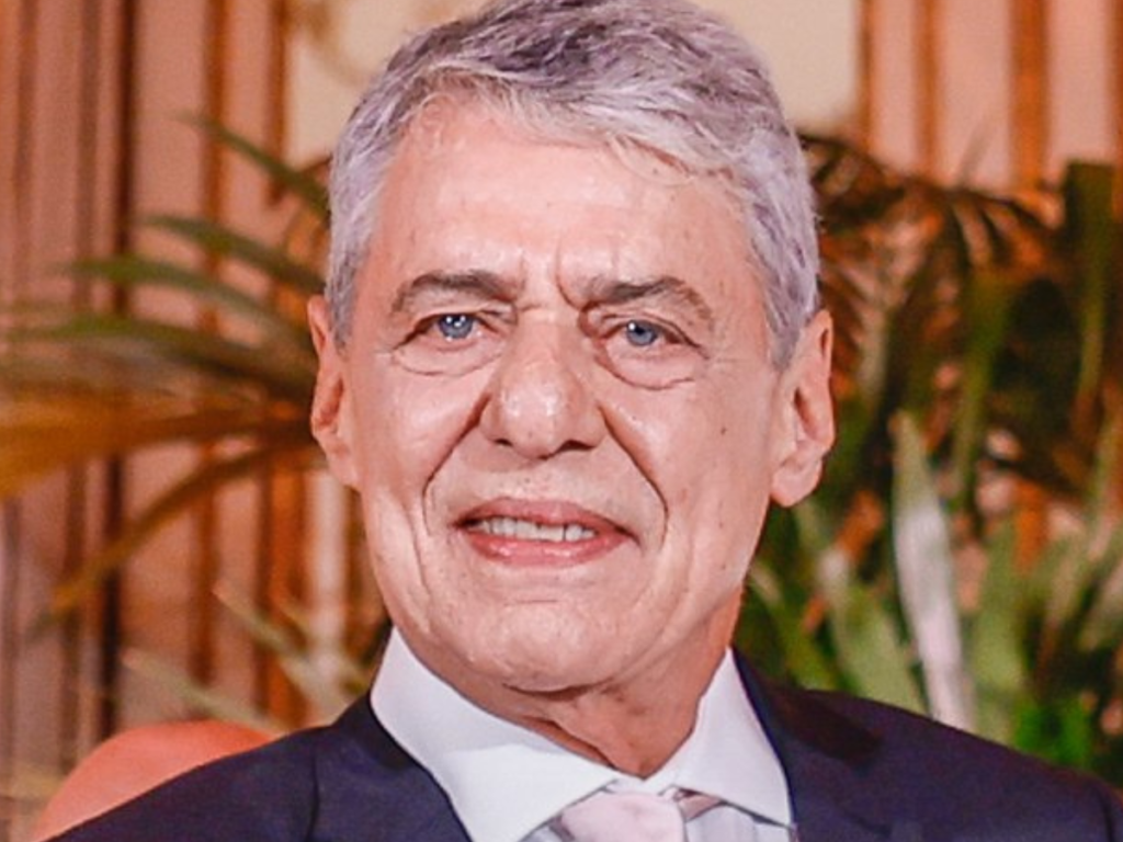 QUE TENSO! Chico Buarque vai à polícia após sofrer ameaça de morte na internet