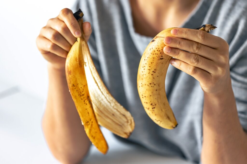 Não Jogue Fora! Casca de Banana é Ouro para Seu Intestino e Cérebro, Diz Nutricionista!