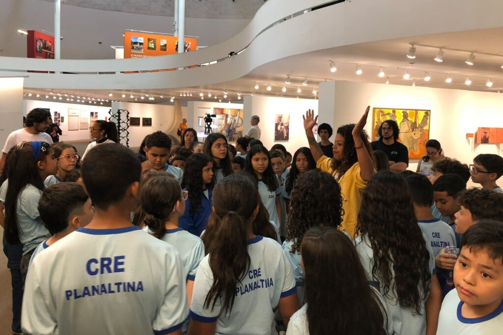 Alunos de Planaltina Desvendam a Origem de Brasília e se Encantam com ‘Utopias em Construção’!