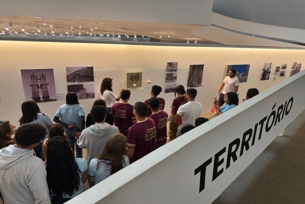 Sexta Cultural em Brasília: Alunos de Planaltina Exploram as ‘Utopias em Construção’
