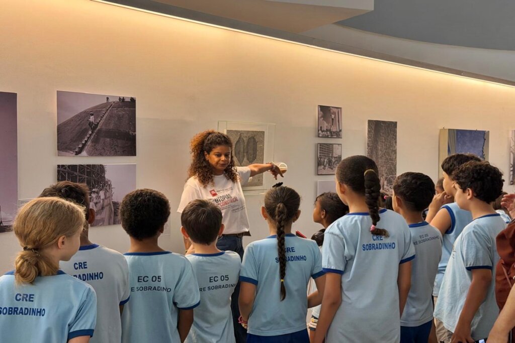 Utopias em Construção: Alunos do DF Mergulham na História da Capital!