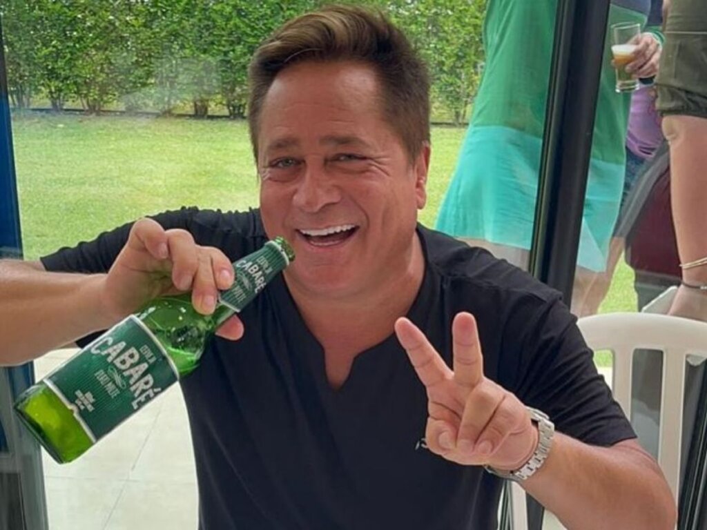 Leonardo Brinca com “Sofrimento” Sem Álcool Após Alerta Médico!