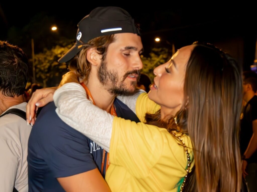 Direto do coração! Nicolas Prattes relembra feito histórico na maratona e Sabrina Sato se derrete nas redes