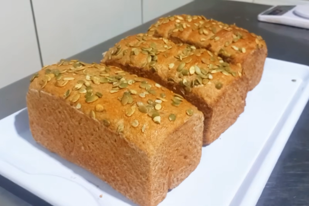 Pão Integral Caseiro: Márcio Luiz Ensina Receita com Semente de Abóbora