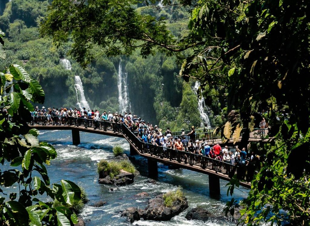Parques Naturais Bombam e Injetam R$ 20 Bilhões na Economia!