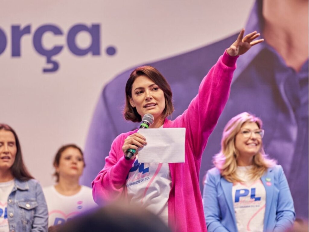 Xii! Michelle Bolsonaro se Manifesta Após Baque de Flávio contra Lula: “Deus é o Dono do Brasil”