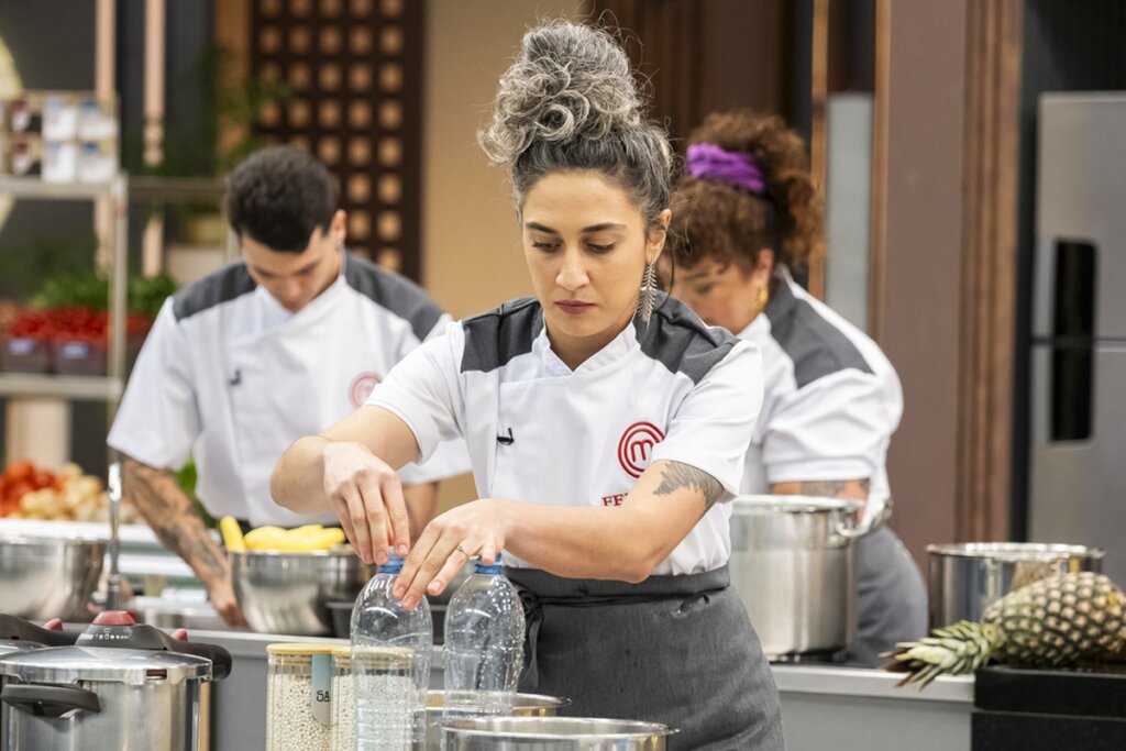 A Loba Voltou! Fernanda compara MasterChef amador e profissional