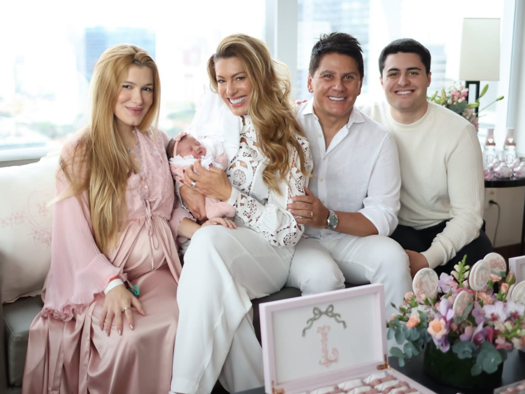 QUE AMOR! Cesar Filho e Elaine Mickely festejam nascimento da 2ª neta