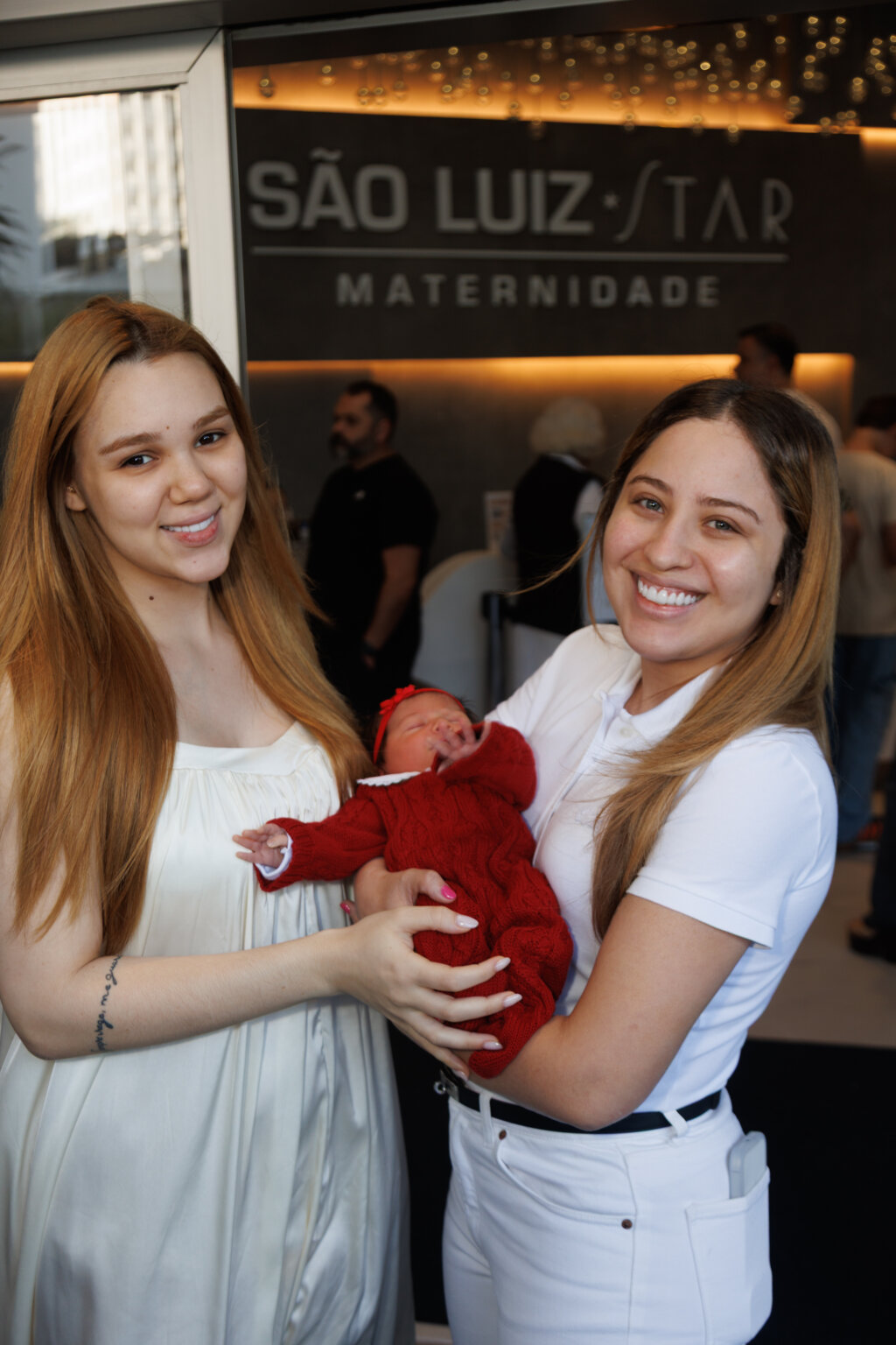 Júlia Ribeiro revela detalhes dramáticos do parto da filha Isabela: ‘Muitas dores’