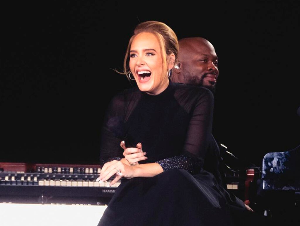 EXCLUSIVO! Adele Anuncia “39”: Álbum Chega em 2027 com Velho Parceiro e Homenagem!
