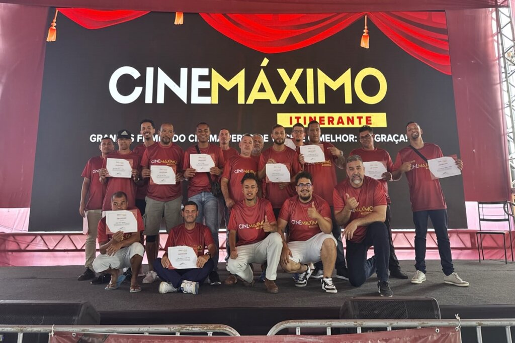 Cultura Rola Solta: Cinemáximo Itinerante Agita a Estrutural com Cinema e Cursos!