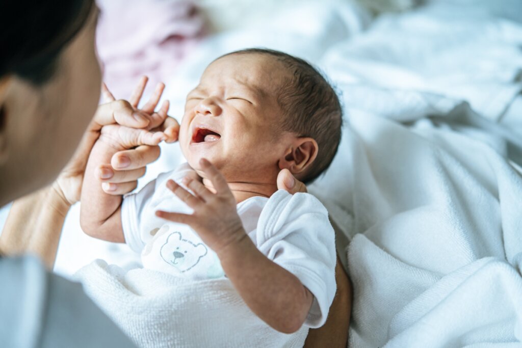 SOS Bebê Chorão: Pediatra Compartilha 5 Passos para Acabar com o Chororô!