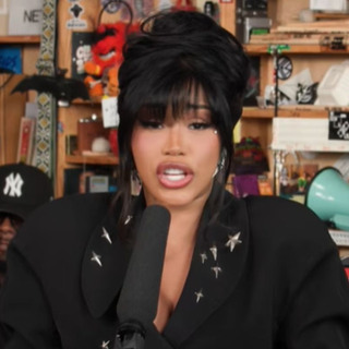 Cardi B Troca Latto por Kelly Rowland em Música no Tiny Desk e Agita a Web!