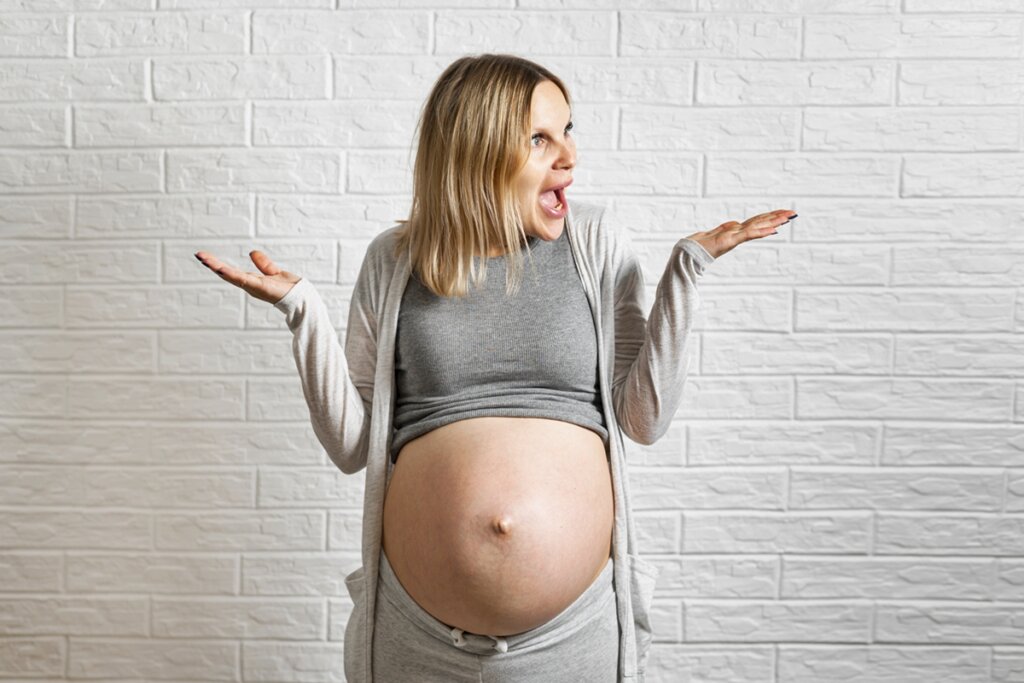 Golpe da Barriga de Grana! Mulher finge dois partos e fatura R$ 200 mil de ex