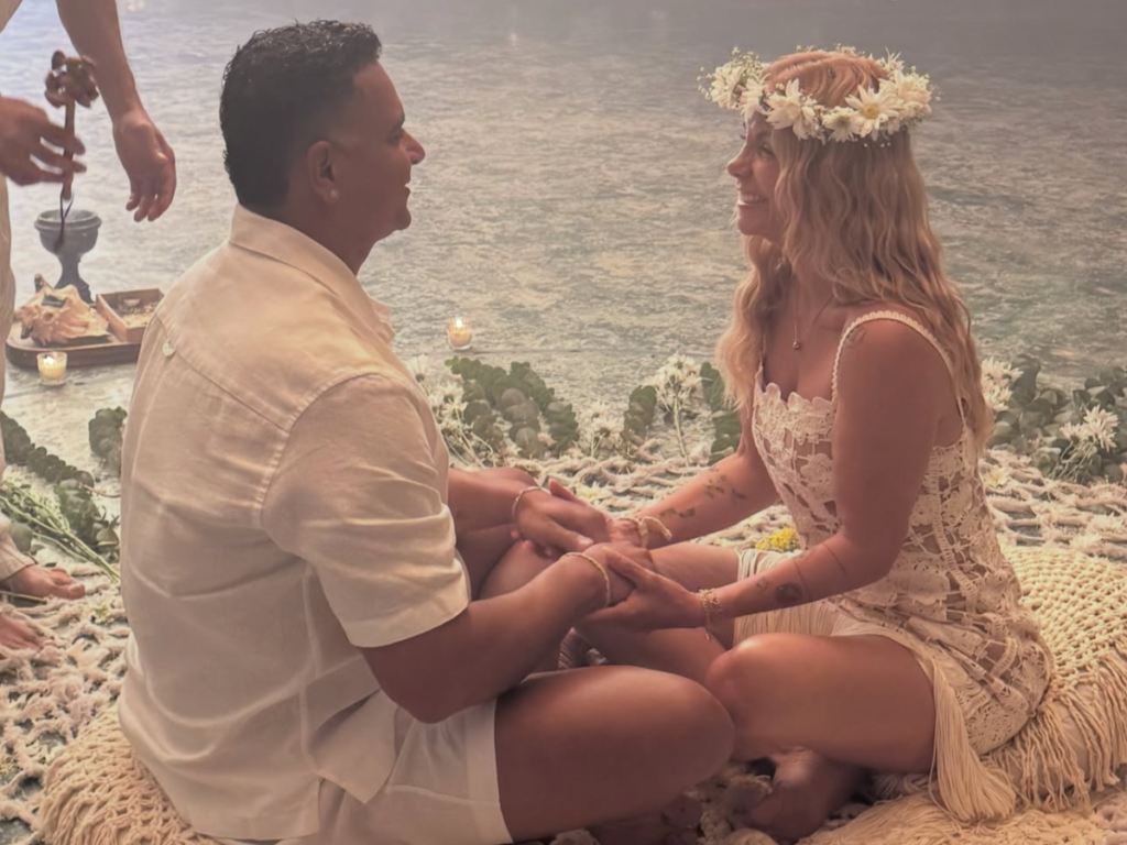 Puro Amor! Carla Perez e Xanddy celebram união duradoura e Xanddy se declara!