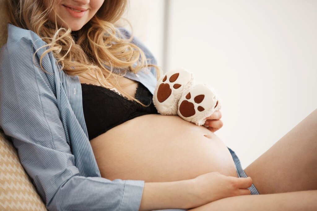 CHOCANTE: Funcionária Exige Licença-Maternidade de 8 Semanas Para Cuidar de Filhote de Cachorro!