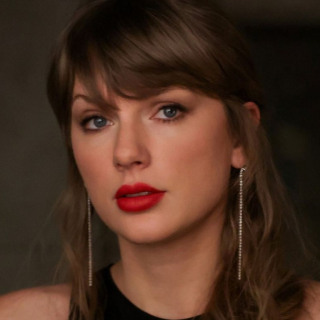 Taylor Swift Prova Que É A Rainha: Deluxe ‘The Encore’ Leva ‘Showgirl’ de Volta ao Topo!